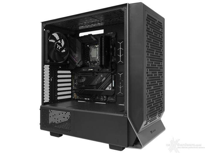 Thermaltake Ceres 300 TG ARGB 5. Installazione componenti 1