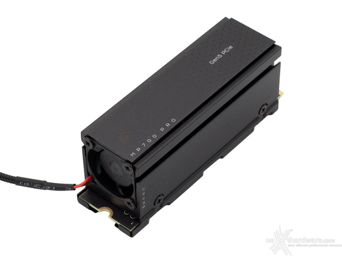 CORSAIR MP700 PRO 2TB 1. Visto da vicino 7