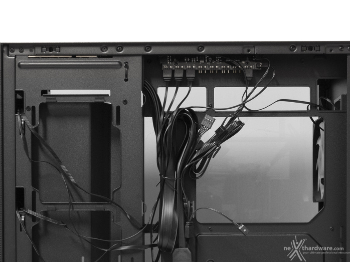 Sharkoon Rebel C50 RGB 3. Interno 10