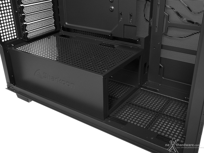 Sharkoon Rebel C50 RGB 3. Interno 4
