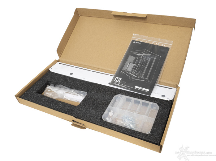 Antec C8 1. Packaging & Bundle 4