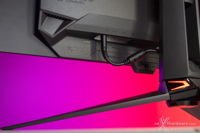 ASUS ROG Swift OLED PG32UCDM 2. Visto da vicino - Parte prima 10
