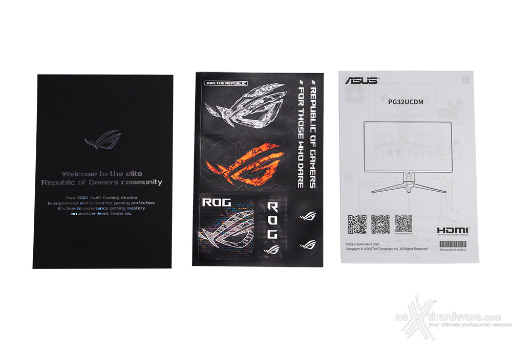 ASUS ROG Swift OLED PG32UCDM 1. Packaging & Bundle 10