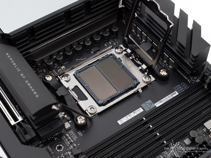 ASUS ROG CROSSHAIR X870E HERO 3. Vista da vicino - Parte prima 8