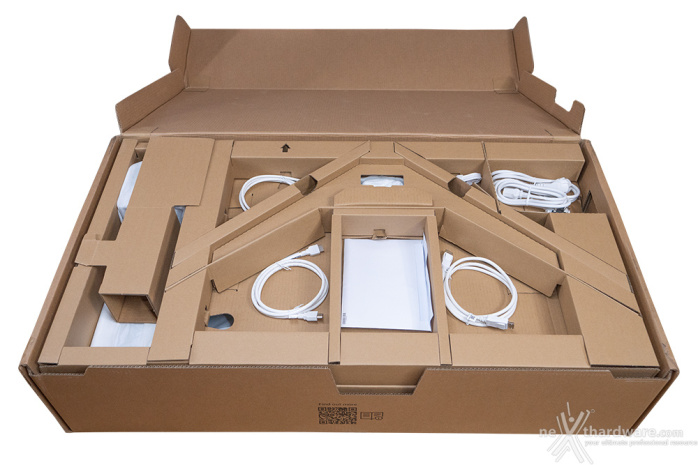 CORSAIR XENEON 34WQHD240-C QD-OLED 1. Packaging & Bundle 2