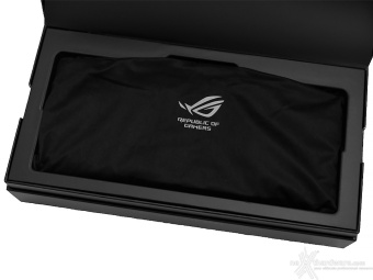 ASUS ROG Azoth Extreme 1. Packaging & Bundle 4