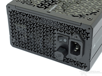 CORSAIR RM1000x (2024) 2. Visto da vicino 5