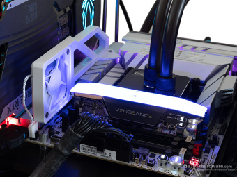 CORSAIR VENGEANCE RGB DDR5 CUDIMM 8400 MT/s 2. Illuminazione RGB 12