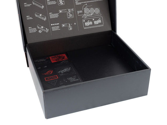 ASUS ROG CROSSHAIR X870E APEX 2. Packaging & Bundle 5