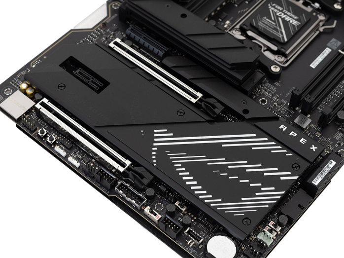 ASUS ROG CROSSHAIR X870E APEX 4. Vista da vicino - Parte seconda 4