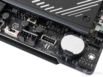 ASUS ROG CROSSHAIR X870E APEX 5. Connettività 13