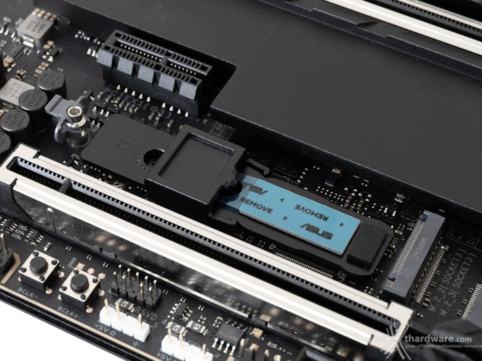 ASUS ROG CROSSHAIR X870E APEX 5. Connettività 5