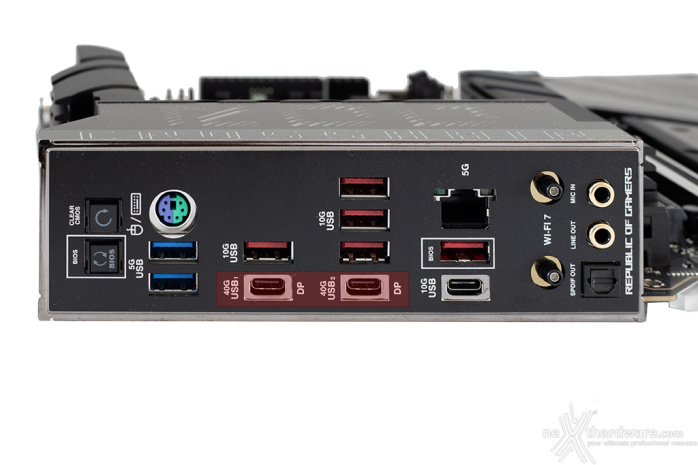 ASUS ROG CROSSHAIR X870E APEX 5. Connettività 16