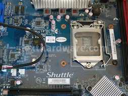 Shuttle XPC SH55J2 2. Interno 9