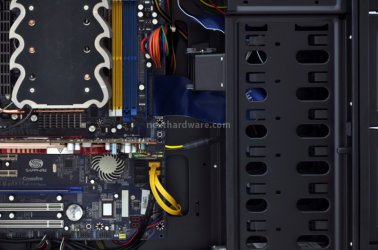 Antec Dark Fleet 85: il Twelve Hundred in veste gaming 5. Montaggio componenti 2