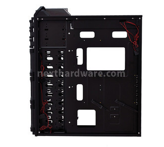Antec Dark Fleet 85: il Twelve Hundred in veste gaming 3. Visto da vicino - Interno 2