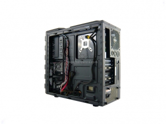 Cooler Master HAF 912 PLUS 5. Montaggio componenti 2