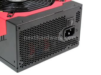 Antec High Current Gamer 900 watt 2. Visto da vicino 5