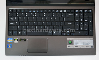 Acer Aspire 5750G 4. Acer Aspire 5750G - Schermo, Periferiche di Input e Batteria 2