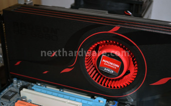 AMD Radeon HD 6990 - 