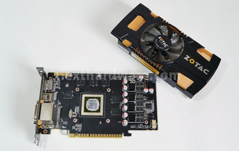 Zotac GeForce GTX 550 Ti : Day One 2. Vista da vicino: PCB e GPU 2