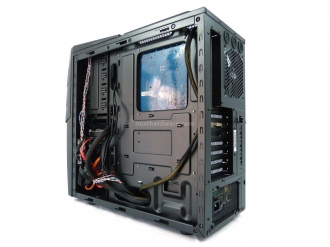 CM Storm Enforcer 5. Montaggio componenti 3