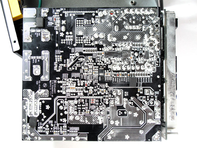 OCZ ZX Series 1250W 4. Interno: componentistica & layout 11