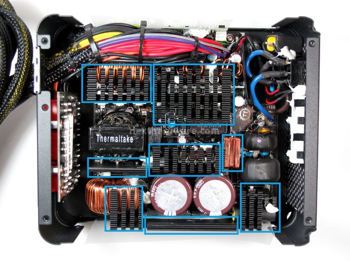 ThermalTake ToughPower Grand 1200W 5. Interno: dissipatori & ventole 1