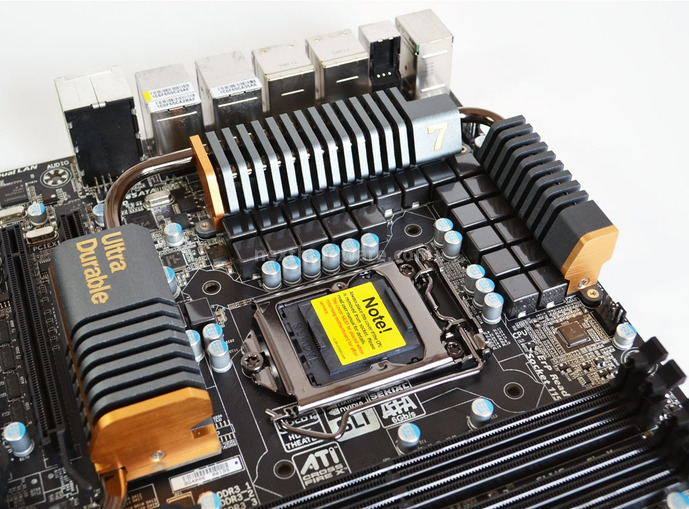 Gigabyte GA-Z68X-UD7-B3 4. Alimentazione 3