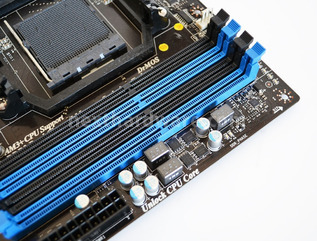 MSI 990FXA-GD80 2. MSI 990FXA-GD80 3