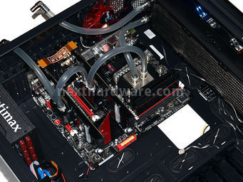 AeroCool Strike-X ST 7. Montaggio componenti 5