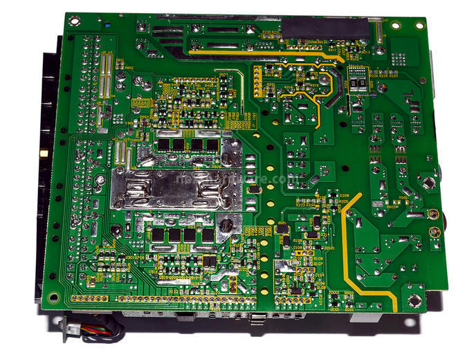 Seasonic X-1250W 4. Componentistica & layout - Parte 1 8