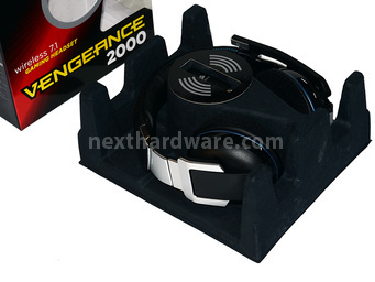 Corsair Vengeance 2000 Wireless 7.1 Gaming Headset 1. Packaging & Bundle 8