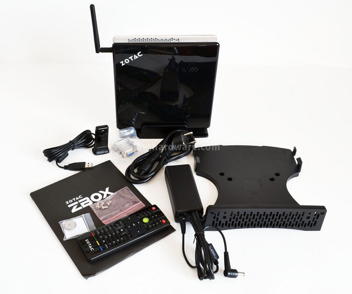 Zotac ZBOX nano XS AD11 Plus e ID80 Plus 3. Zotac ZBOX ID80 Plus - Esterno e Bundle 6