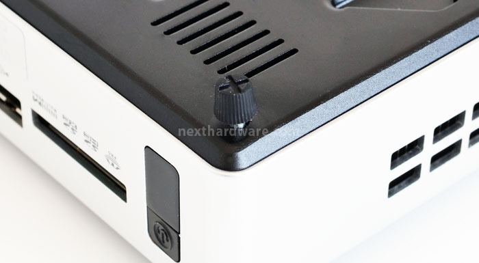 Zotac ZBOX nano XS AD11 Plus e ID80 Plus 2. Zotac ZBOX nano XS AD11 - Uno sguardo all'interno 1