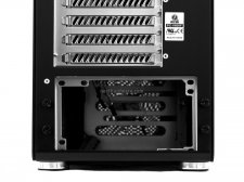 Lian Li PC-V600FB 3. Analisi esterna 8