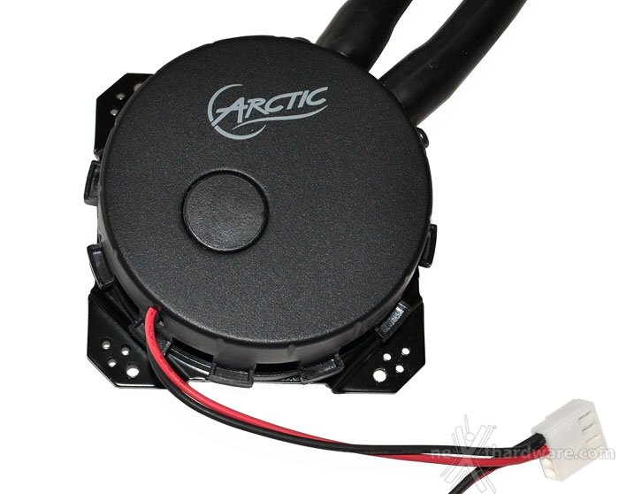 Arctic Accelero Hybrid - GeForce GTX 680 2. Sistema di raffreddamento ibrido 3