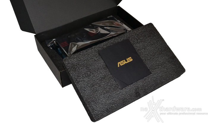 ASUS Radeon HD 7970 DirectCU II 1. Confezione e Scheda 2