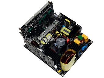 Corsair AX860i Digital 5. Componentistica & Layout - Parte 1 3