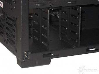 Cooler Master HAF XB 4. Interno 3