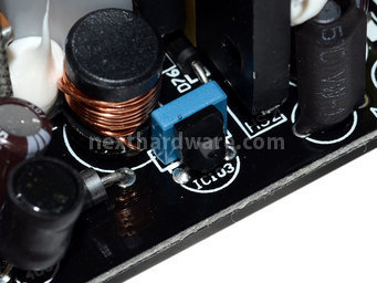 PC Power & Cooling Silencer Mk III 850W 5. Componentistica & Layout - Parte 2 12