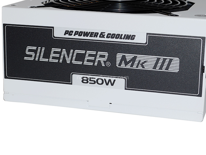 PC Power & Cooling Silencer Mk III 850W 2. Visto da vicino 3