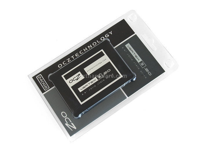 OCZ Vertex 3.20 240GB 1. Confezione & Bundle 1