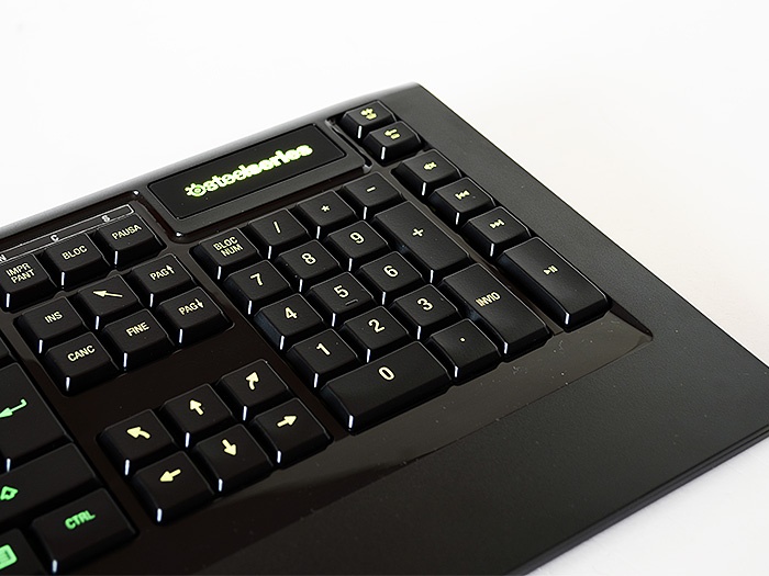 SteelSeries APEX Gaming Keyboard 4. Illuminazione e layout 5
