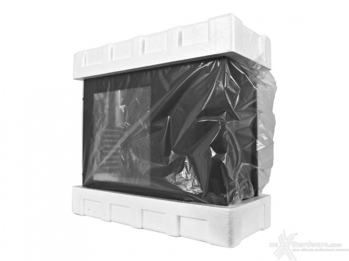 Thermaltake Urban S71 2. Out of the box 1