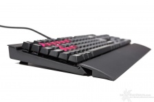 Corsair Vengeance K70 4. Poggiapolsi 7