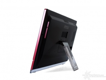 MSI AG2712A All-in-One Gaming PC 2. Visto da vicino 3