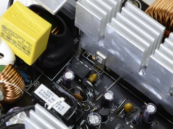 OCZ Fatal1ty 750W 5. Componentistica & Layout - Seconda parte 12