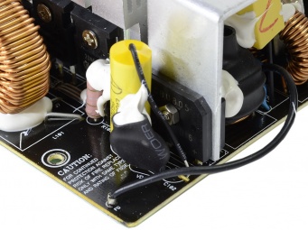 OCZ Fatal1ty 750W 5. Componentistica & Layout - Seconda parte 2