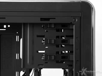 Cooler Master CM 690 III 6. Supporti unità di storage 14